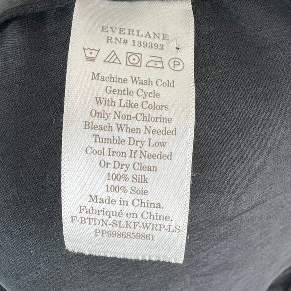 EVERLANE The Washable Black Crop Wrap Blouse Silk V-Neck Tie-Waist Size Small S - Picture 8 of 8